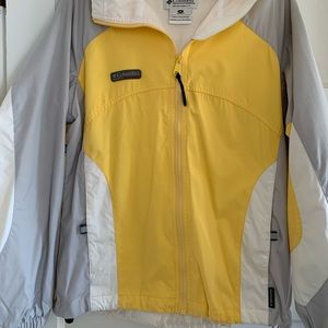Women’s Columbia windbreaker, Med